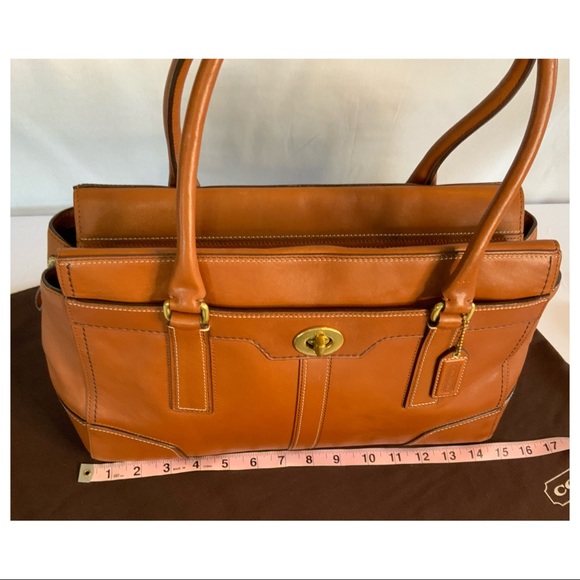 HAMPTON COACH TURNLOCK SATCHEL - Picture 10 of 15